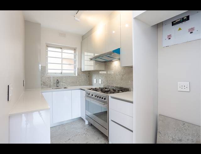 2 BEDROOM APARTMENT TO LET IN CAPE TOWN CITY CENTRE